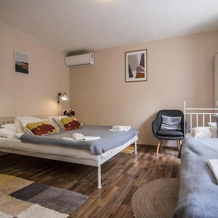 Vagi Apartment ชาร์วาร์ ภายนอก รูปภาพ